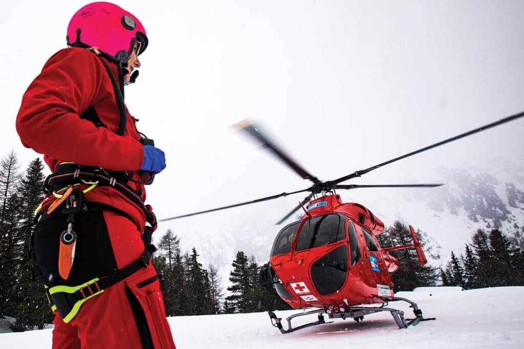 For more than 12 years, Juen has been returning on missions to the slopes of Ischgl, which is also the place where her helicopter rescue dream was born.